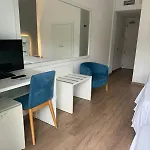 Osprey Menorca 3*