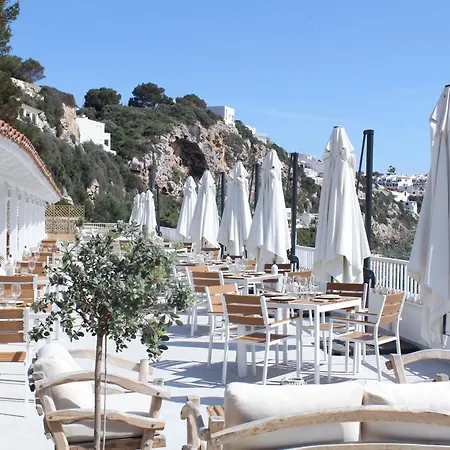 Osprey Menorca מלון